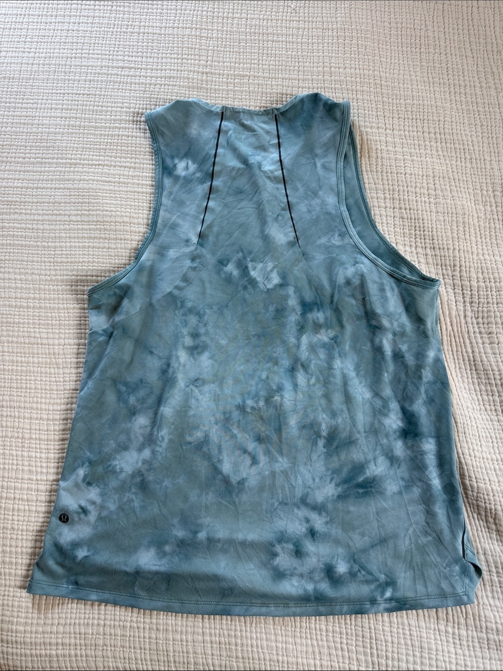 lululemon athletica Teal Tie-Dye Men's Tank - Picture 4 of 5